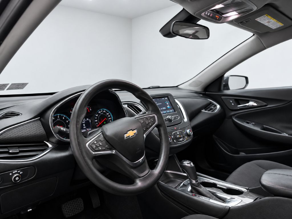 2018 Chevrolet Malibu Image 38