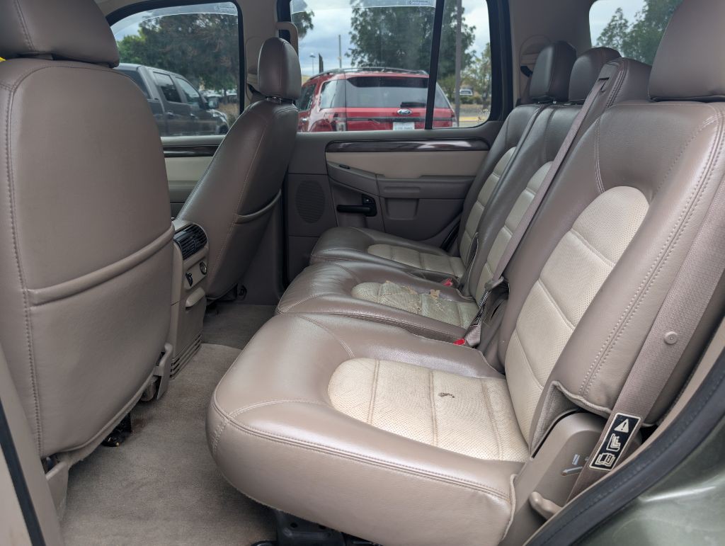 2003 Ford Explorer Image 11