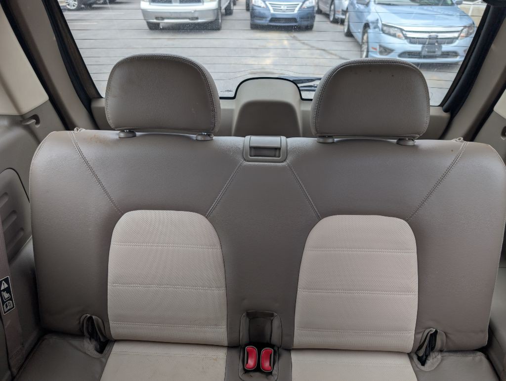 2003 Ford Explorer Image 13