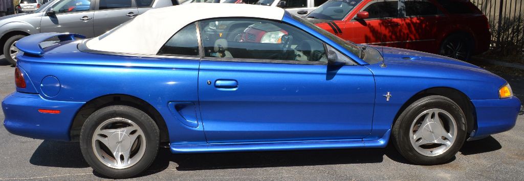 1998 Ford Mustang Image 4