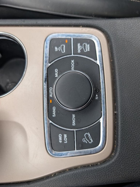 2015 Jeep Grand Cherokee Image 17