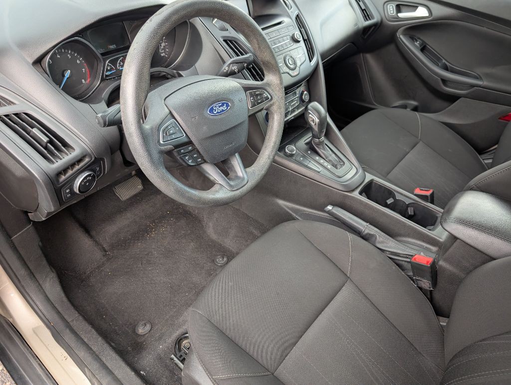2017 Ford Focus Image 10