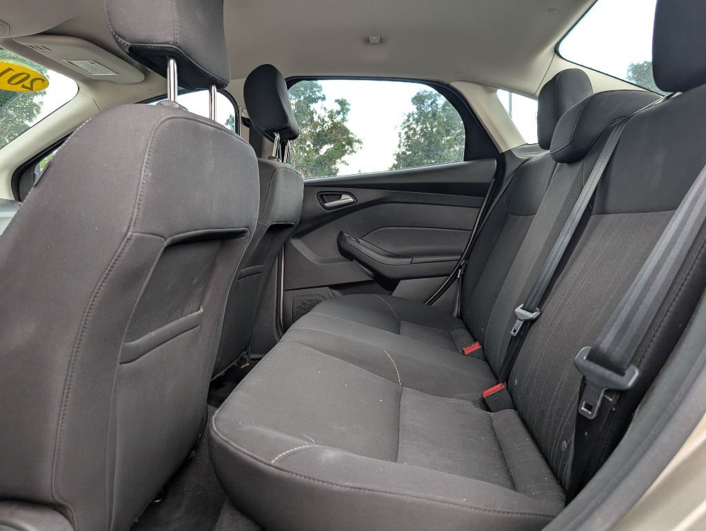 2017 Ford Focus Image 11