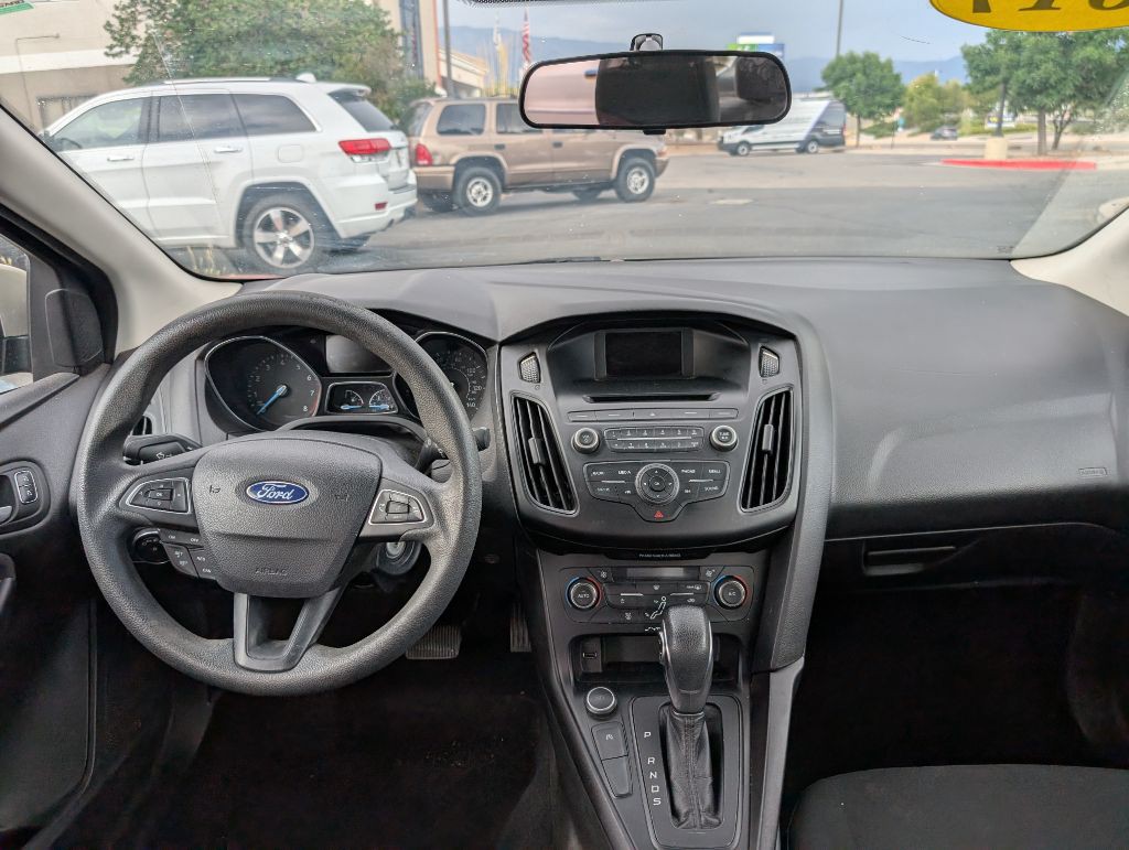 2017 Ford Focus Image 13