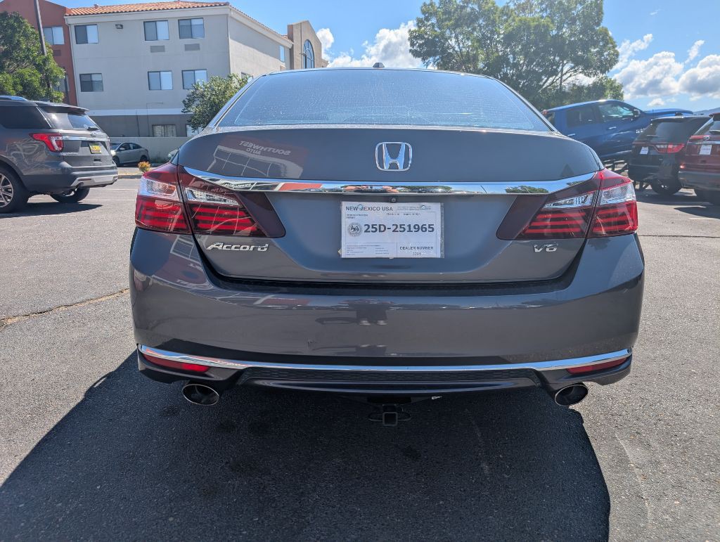 2016 Honda Accord Image 4