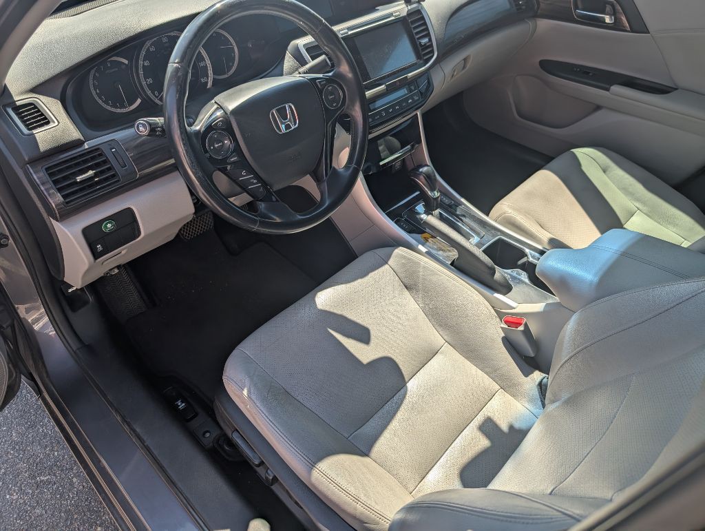 2016 Honda Accord Image 9