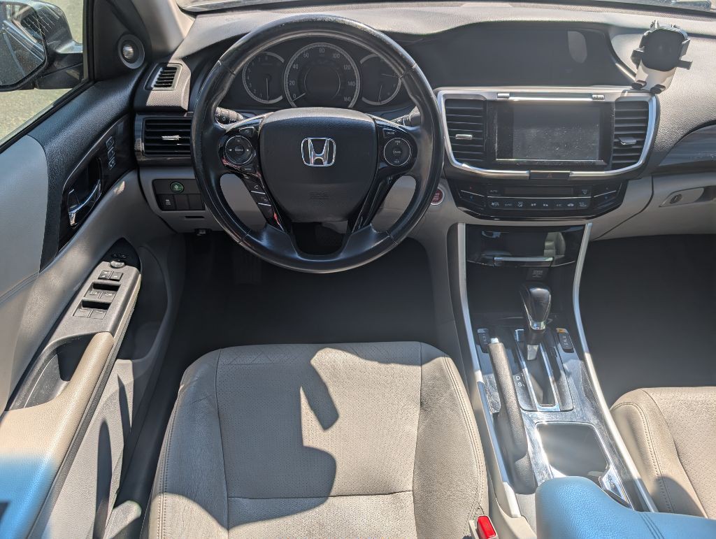 2016 Honda Accord Image 12