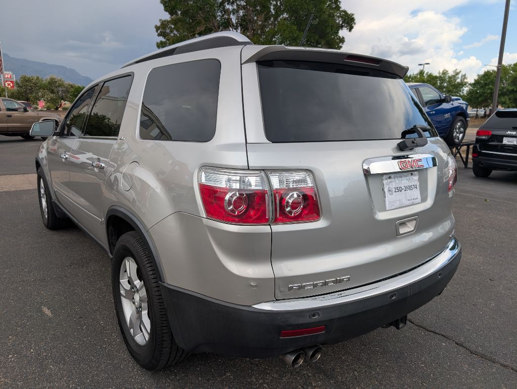 2008 GMC Acadia Image 3