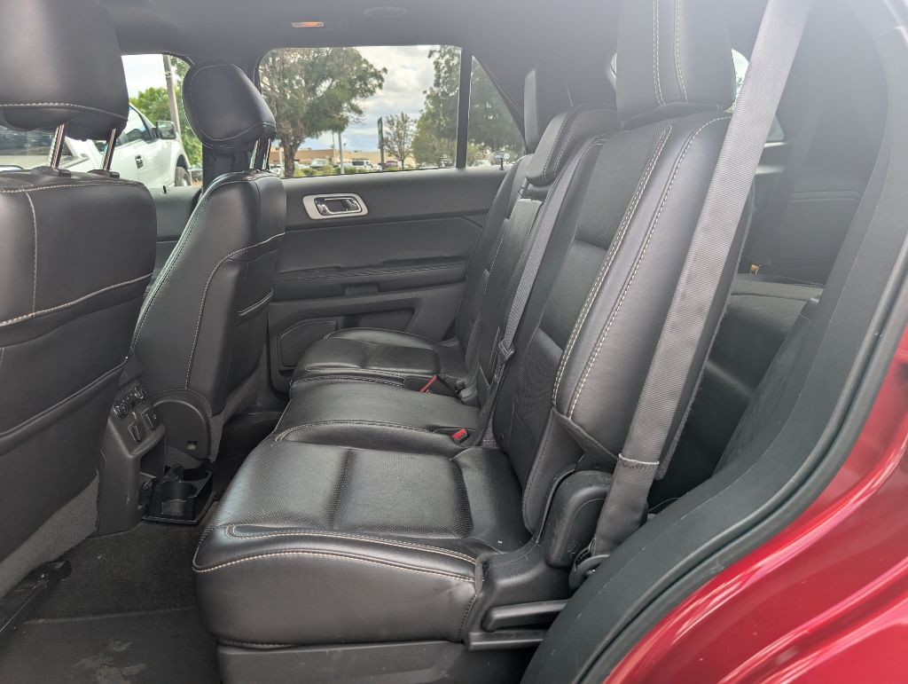 2013 Ford Explorer Image 11