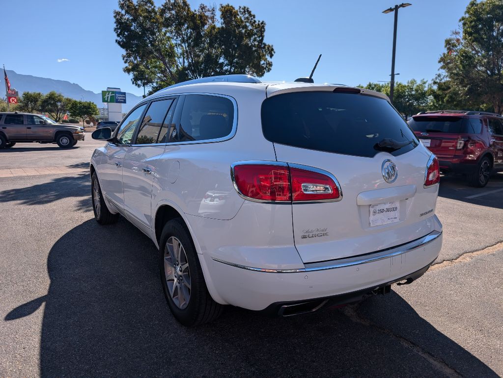 2017 Buick Enclave Image 2