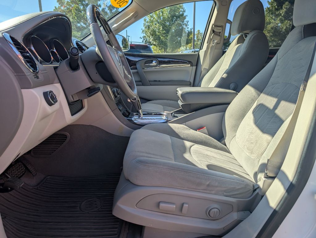 2017 Buick Enclave Image 9
