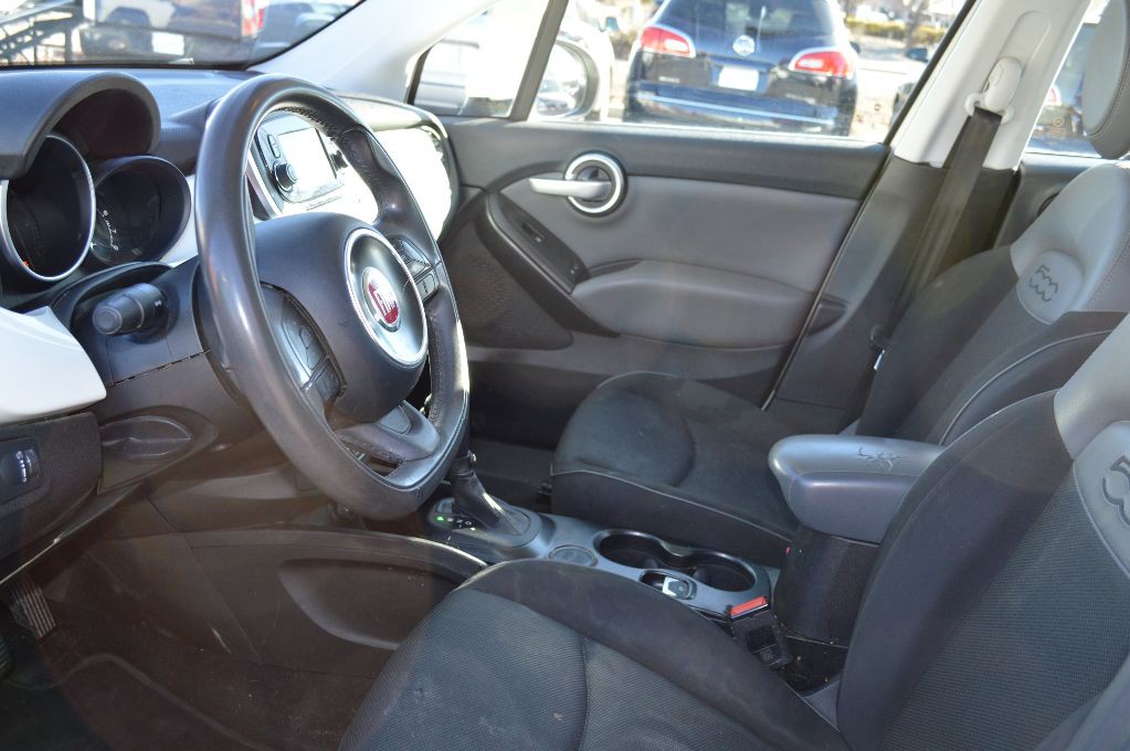 2017 FIAT 500 Image 18