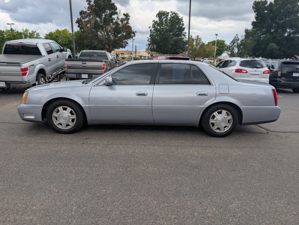 2005 Cadillac DeVille Image 2