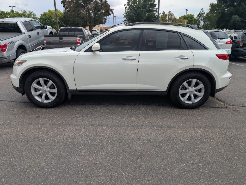 2004 INFINITI FX35 Image 2