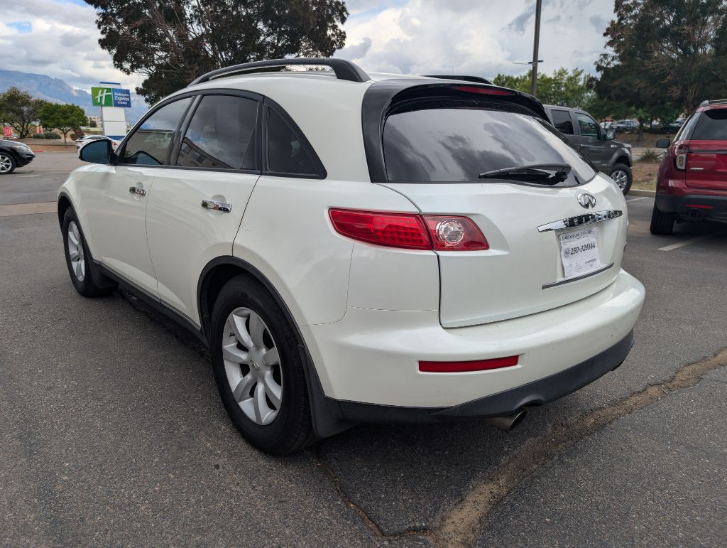 2004 INFINITI FX35 Image 3