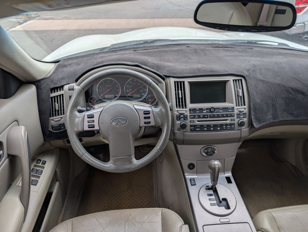 2004 INFINITI FX35 Image 12