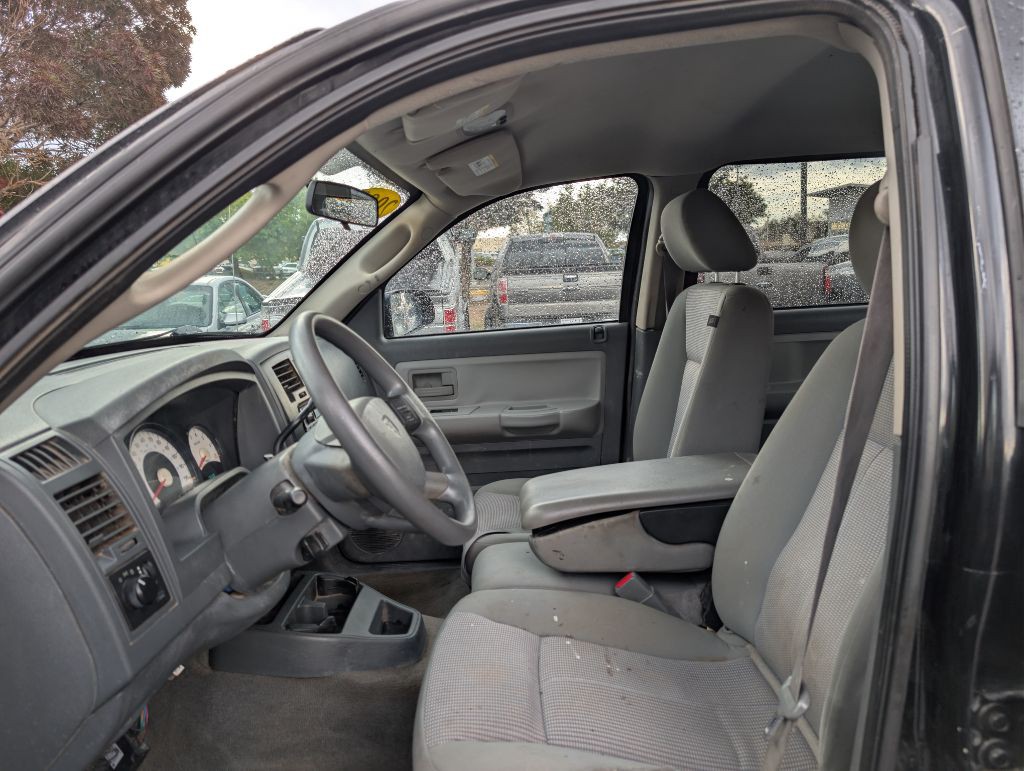 2007 Dodge Dakota Image 10