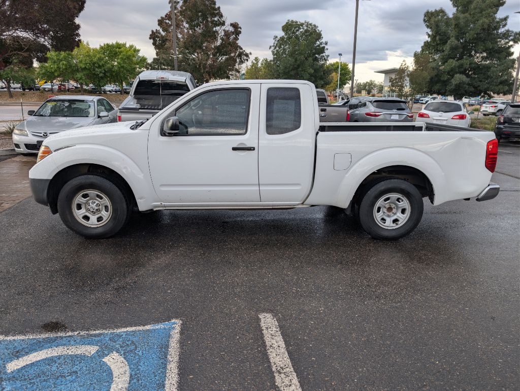 2012 Nissan Frontier Image 2
