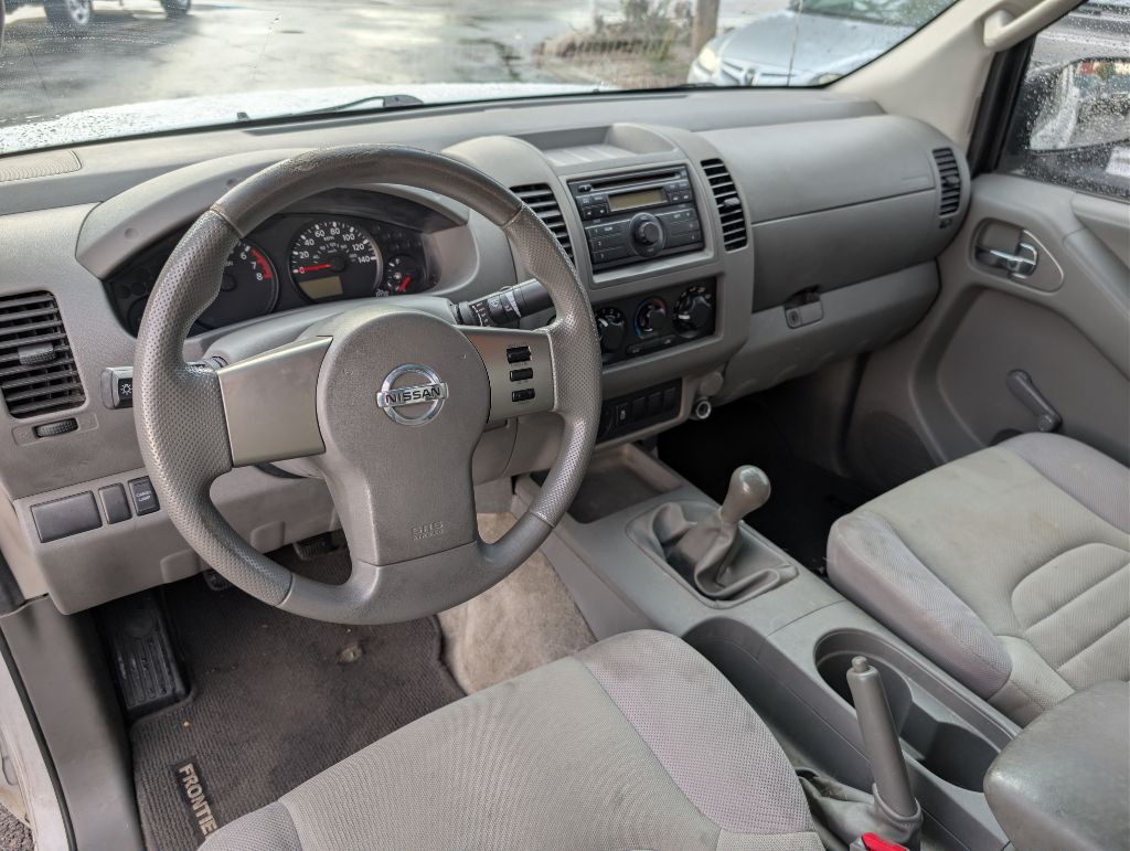 2012 Nissan Frontier Image 9