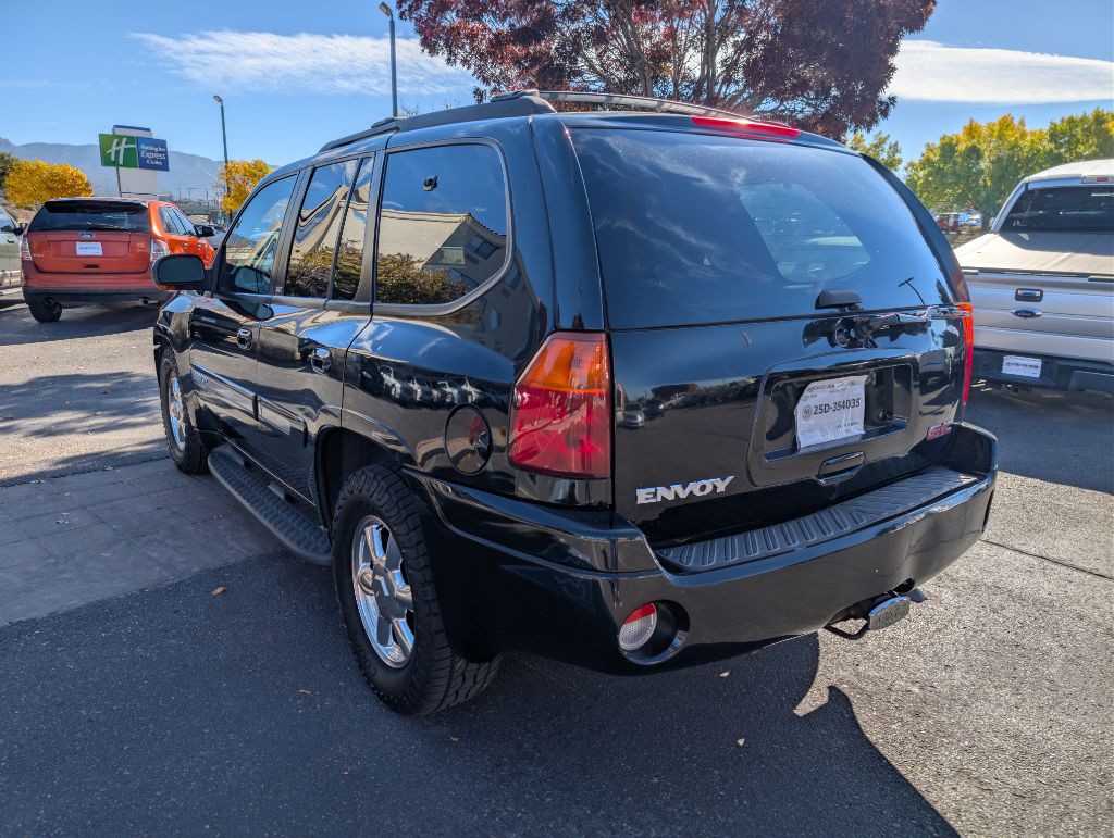 2002 GMC Envoy Image 3