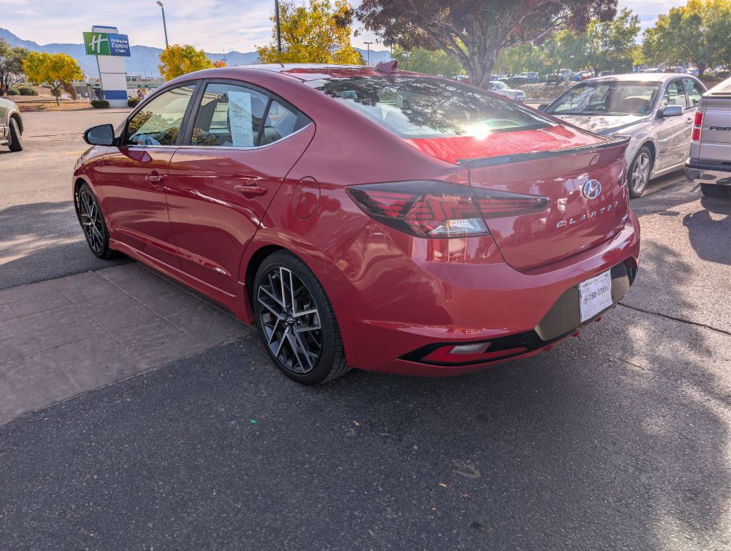 2019 Hyundai Elantra Image 3