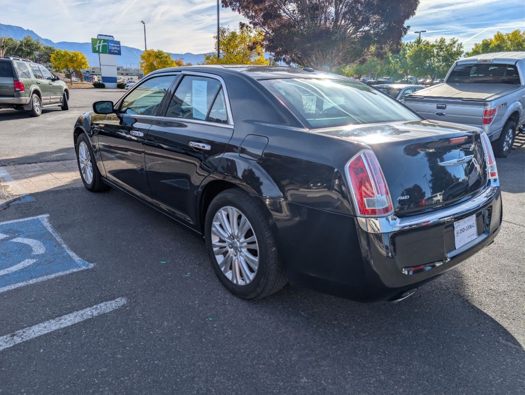 2014 Chrysler 300 Image 3