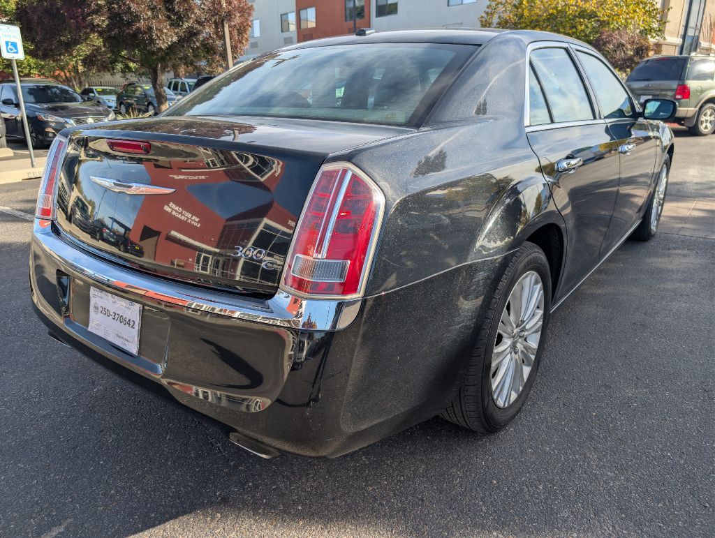 2014 Chrysler 300 Image 5