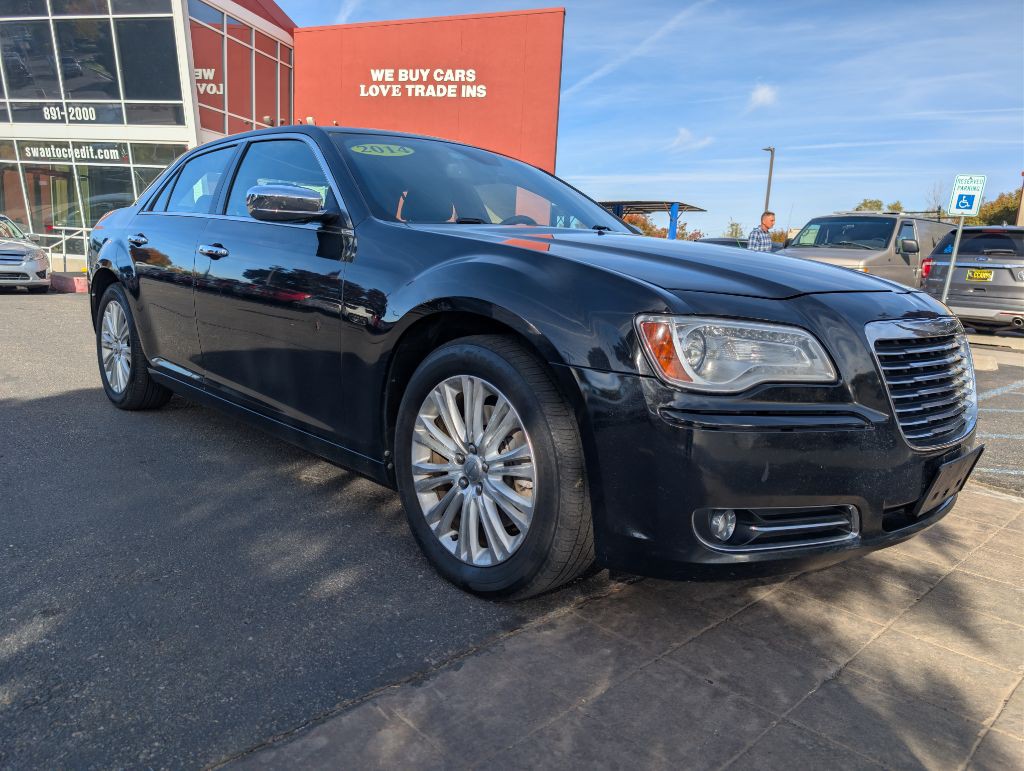 2014 Chrysler 300 Image 7