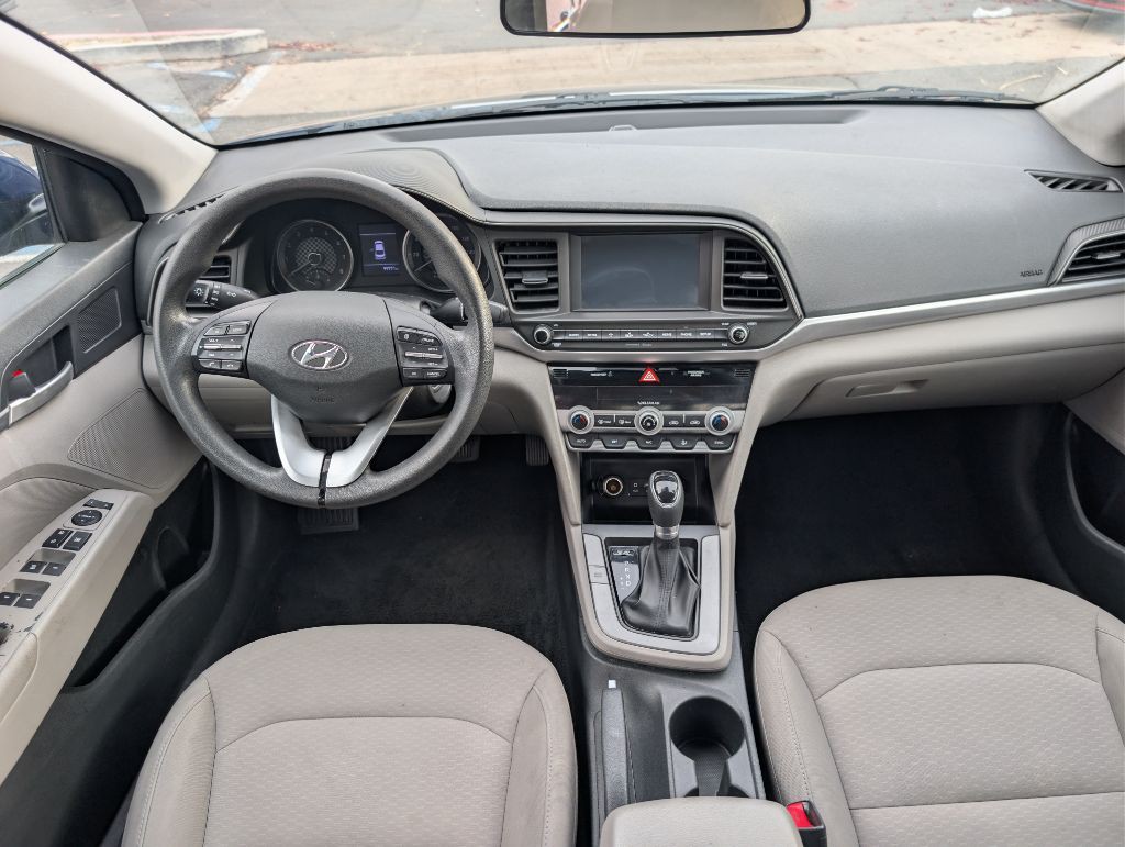 2020 Hyundai Elantra Image 12