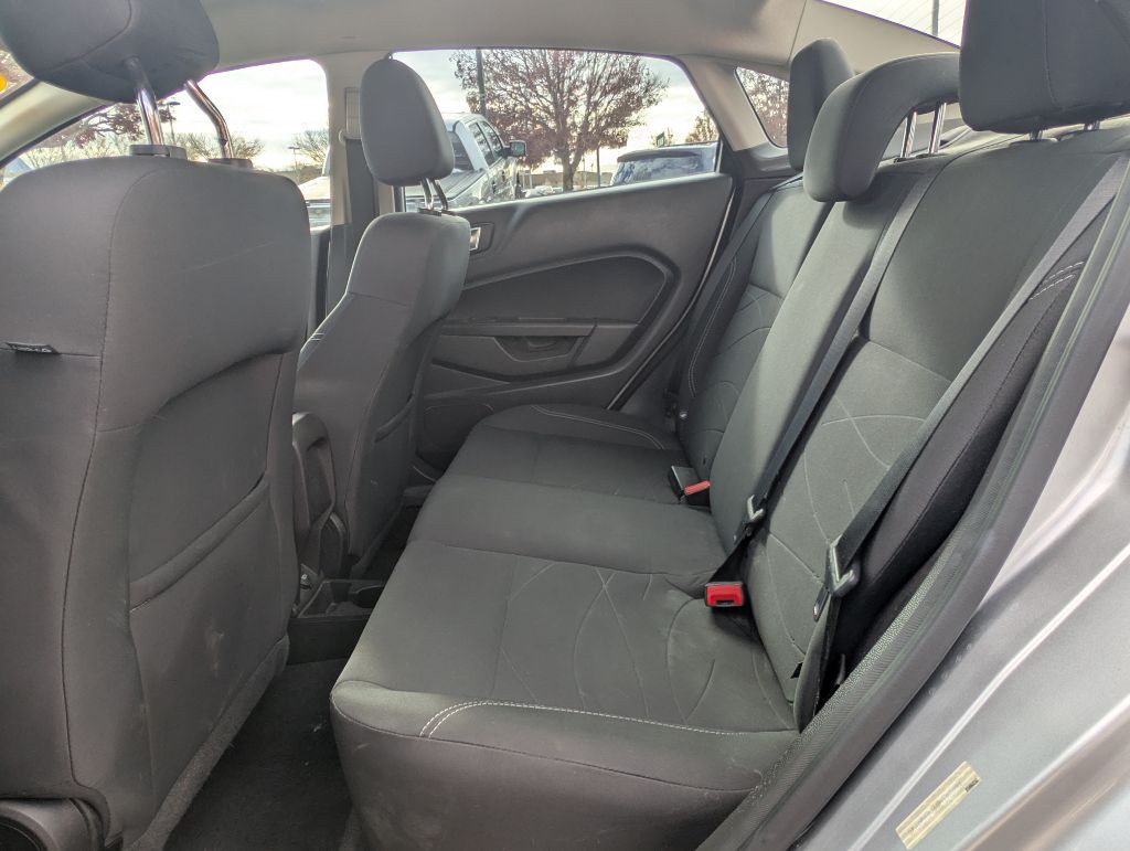 2016 Ford Fiesta Image 11