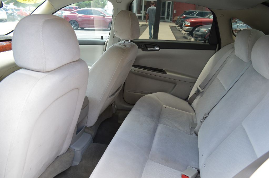2007 Chevrolet Impala Image 10