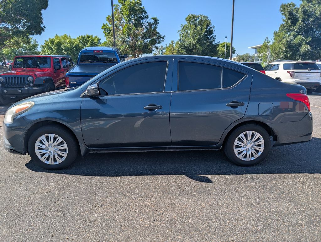2016 Nissan Versa Image 2