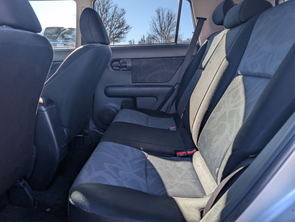 2012 Scion xB Image 11
