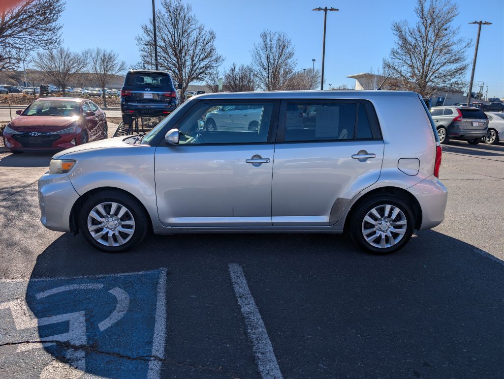 2012 Scion xB Image 2