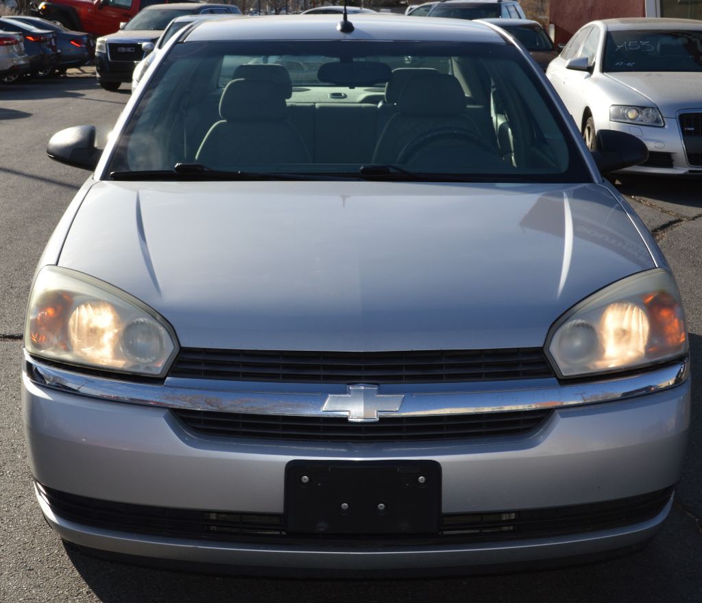 2004 Chevrolet Malibu Image 2