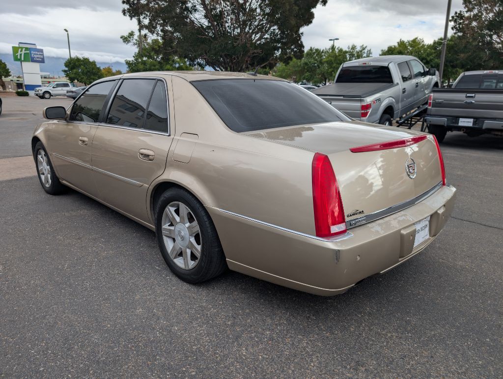 2006 Cadillac DTS Image 3
