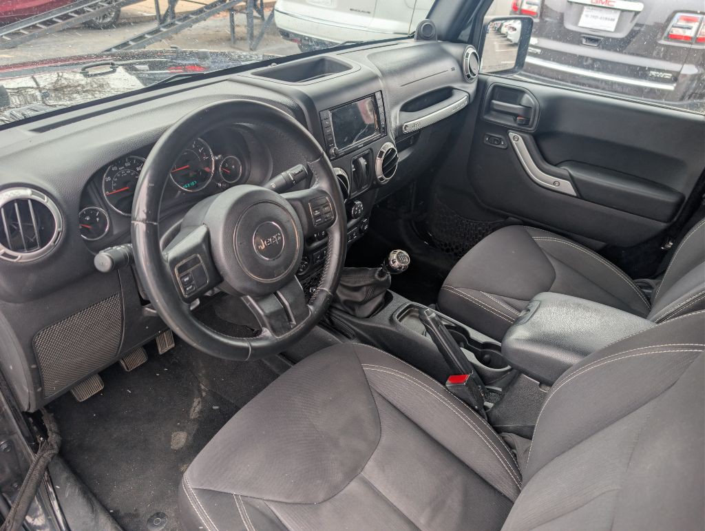 2014 Jeep Wrangler Image 9