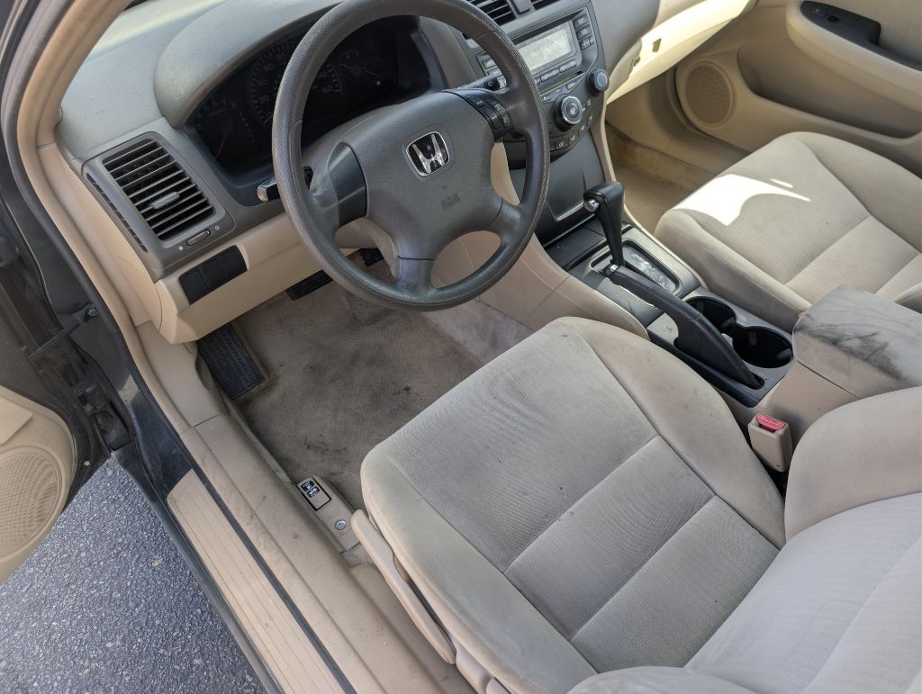 2004 Honda Accord Image 9