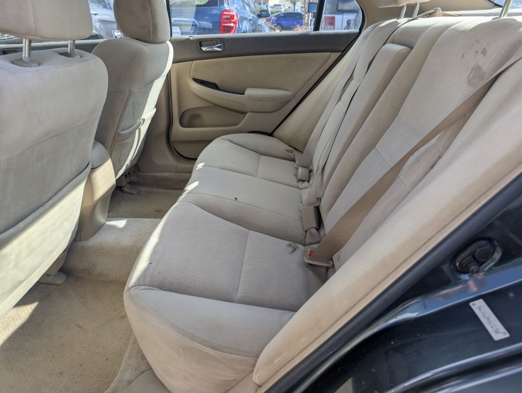 2004 Honda Accord Image 11