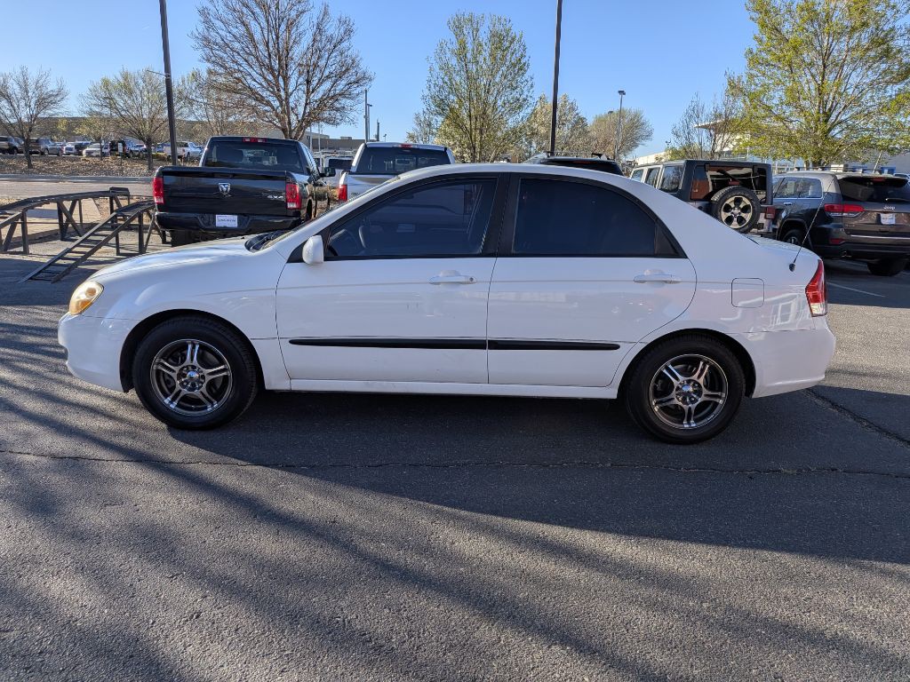 2009 Kia Spectra Image 2