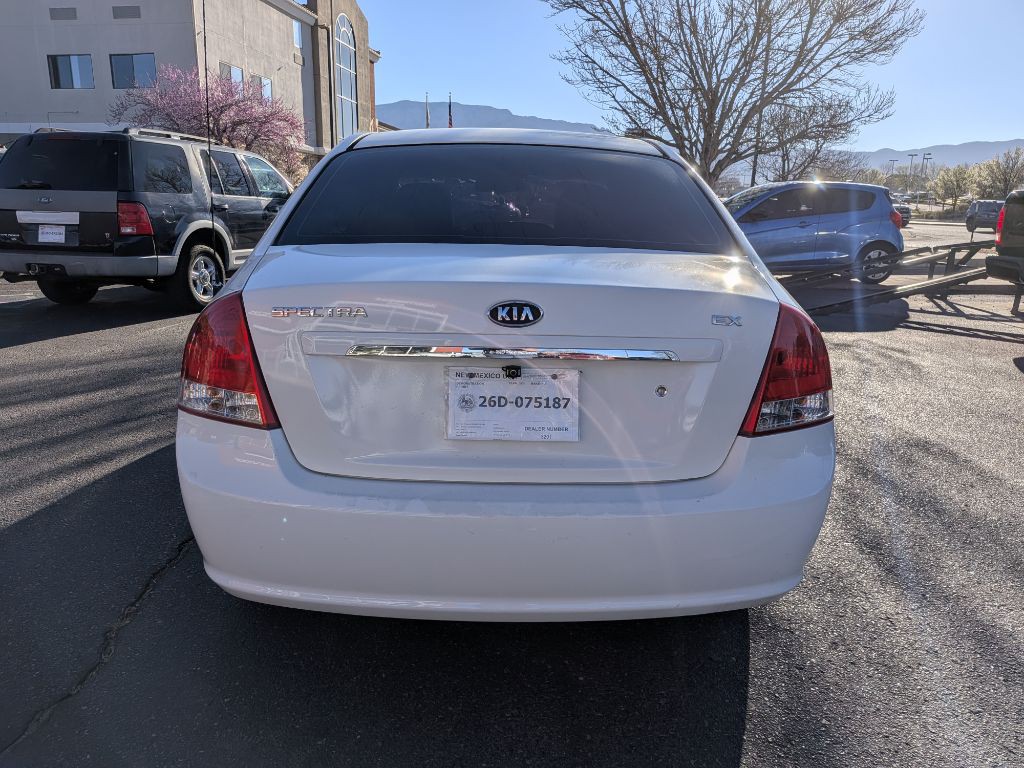 2009 Kia Spectra Image 4