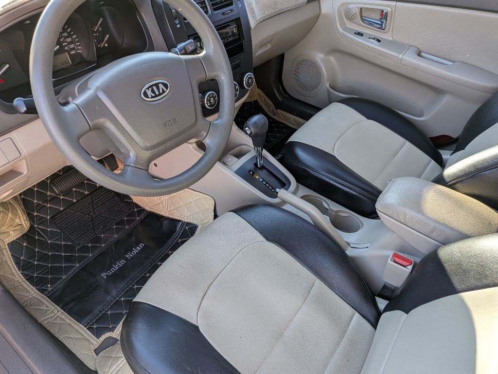 2009 Kia Spectra Image 9