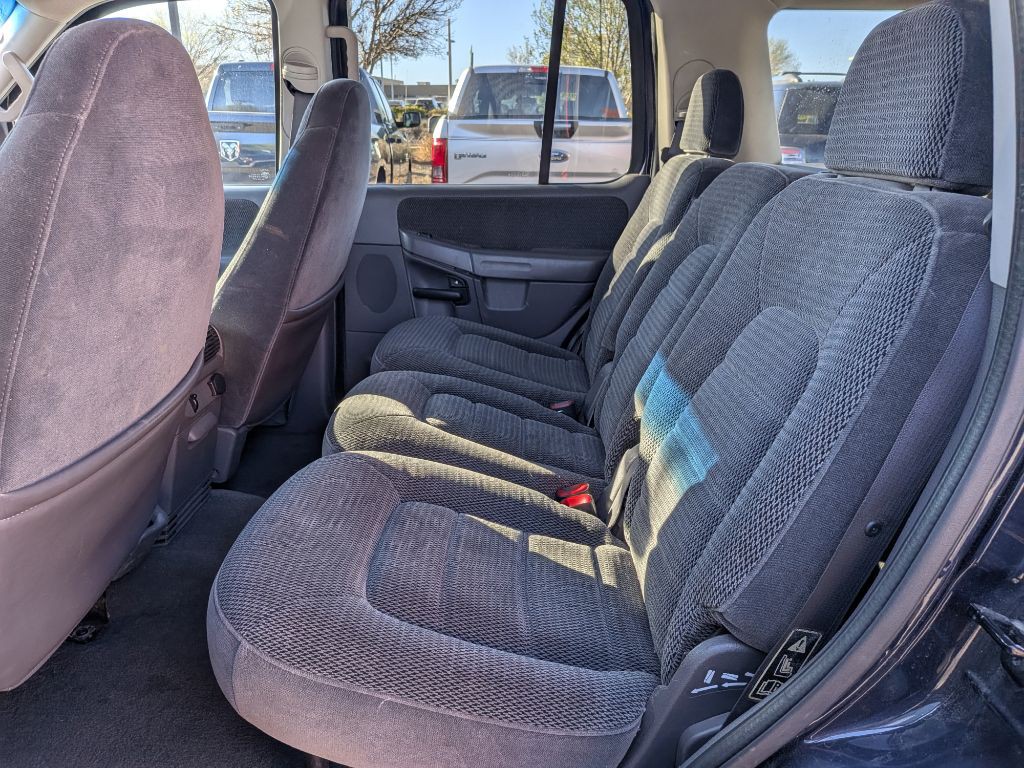 2002 Ford Explorer Image 11