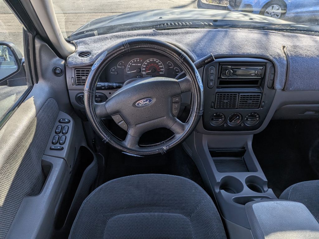 2002 Ford Explorer Image 13