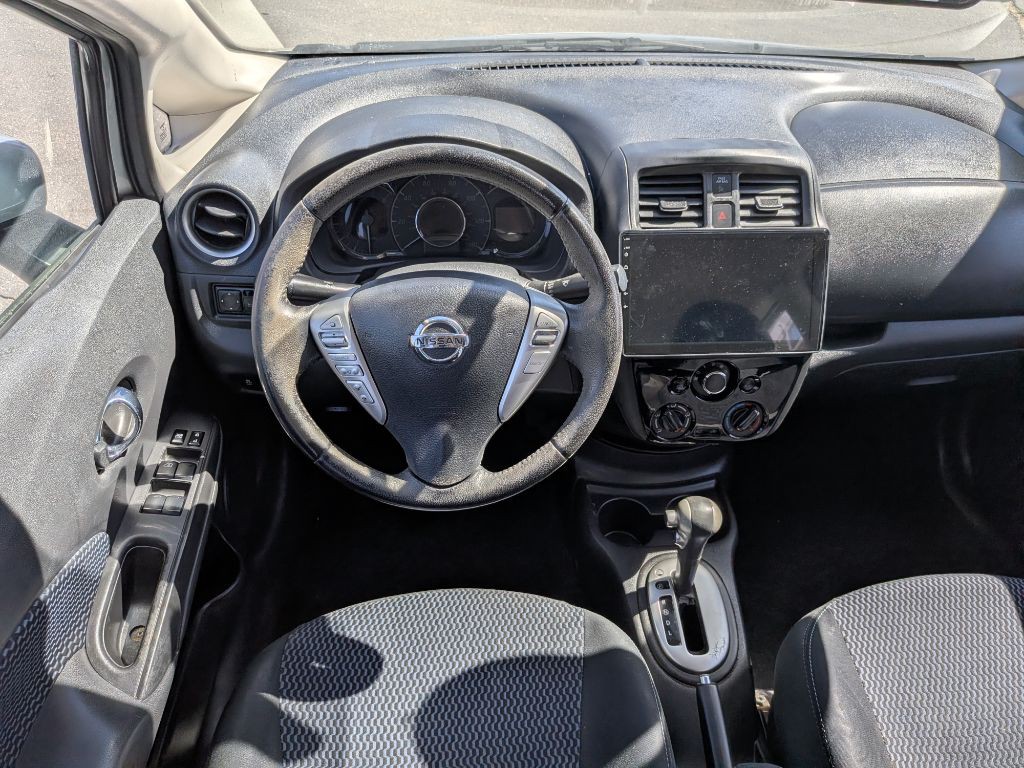 2015 Nissan Versa Image 12