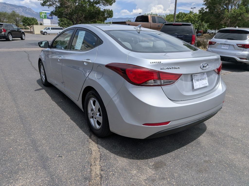 2014 Hyundai Elantra Image 3