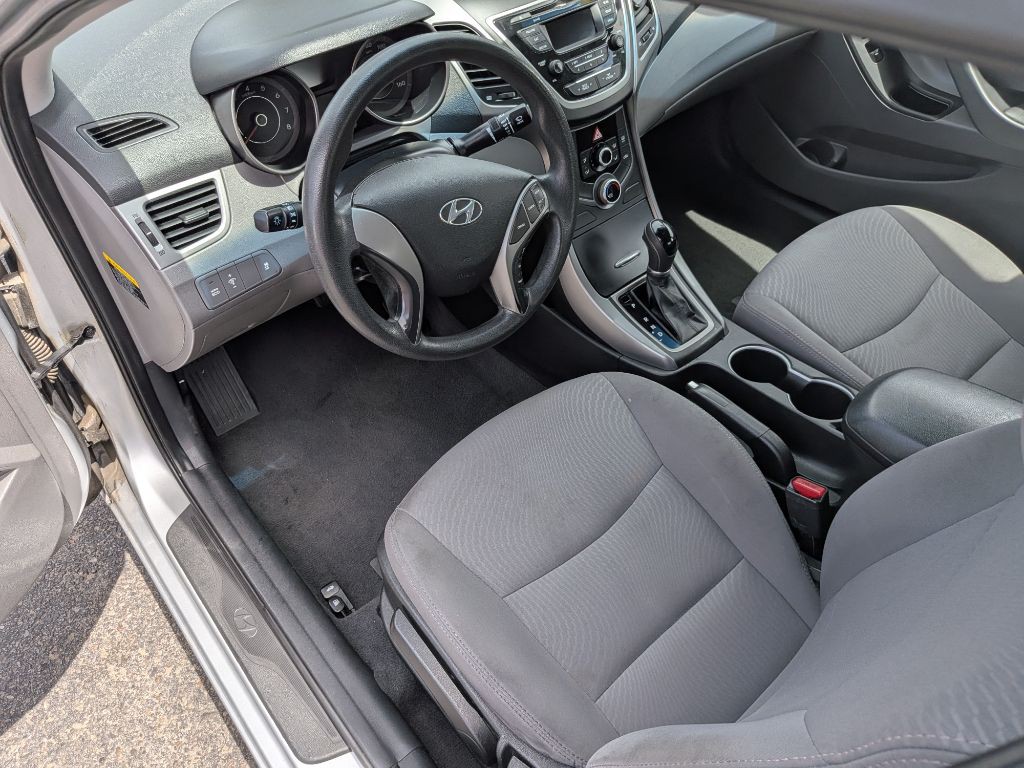 2014 Hyundai Elantra Image 9