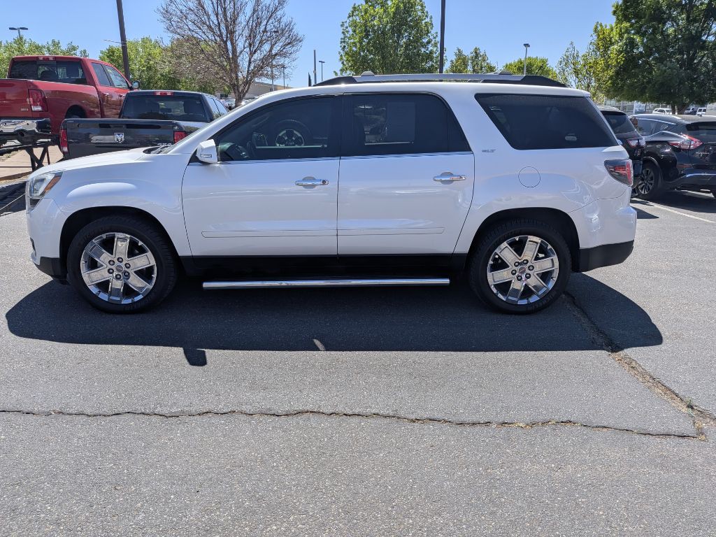 2017 GMC Acadia Image 2