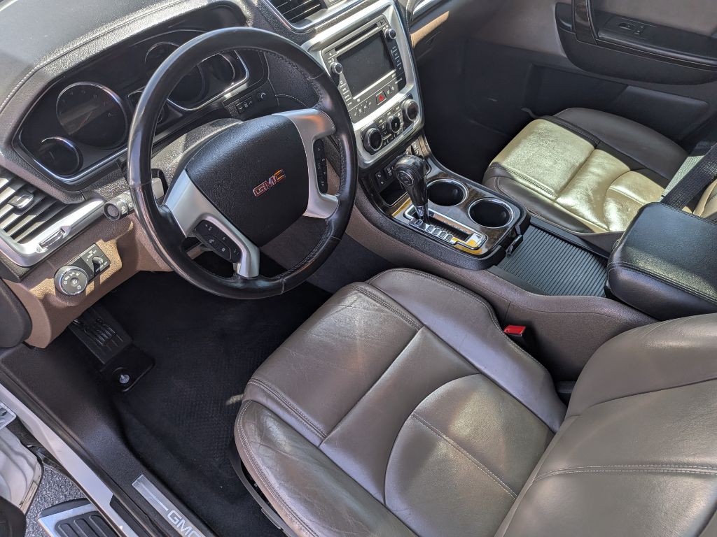 2017 GMC Acadia Image 9
