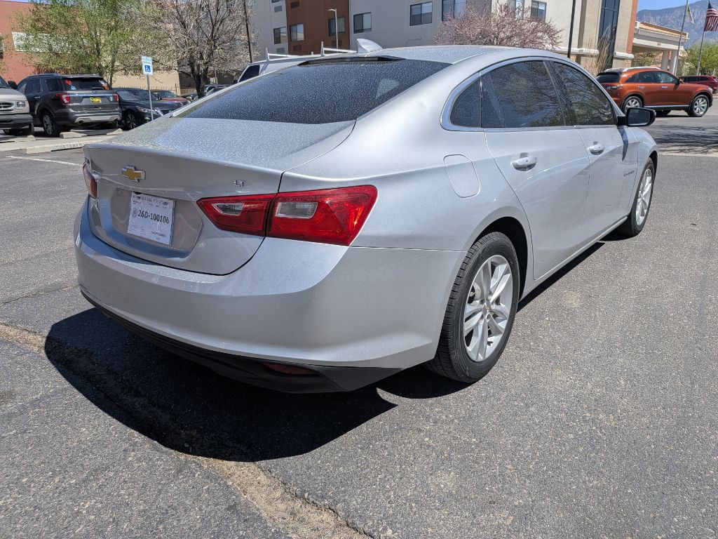 2018 Chevrolet Malibu Image 5